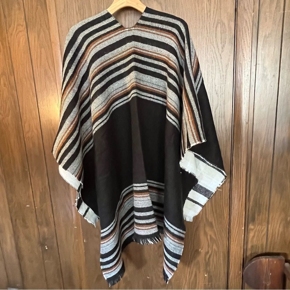 Echo Reversible Striped Ruana - Picture 3 of 5